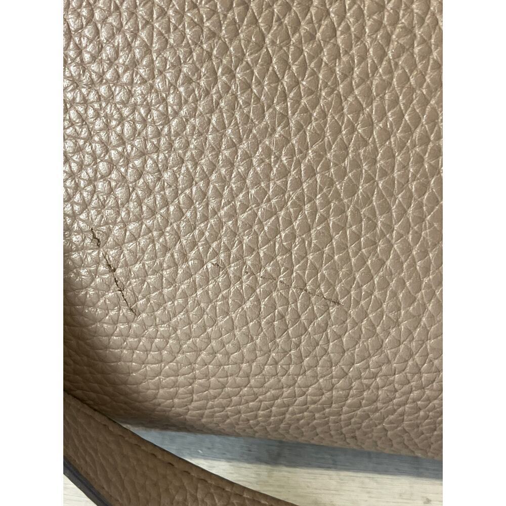 MICHAEL KORS, LARGE TAUPE PEBBLED LEATHER SHOULDER BAG - Picture 2 of 16